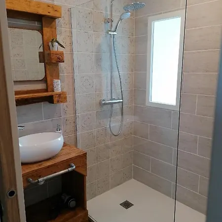 Les Deux Vagues Sangatte