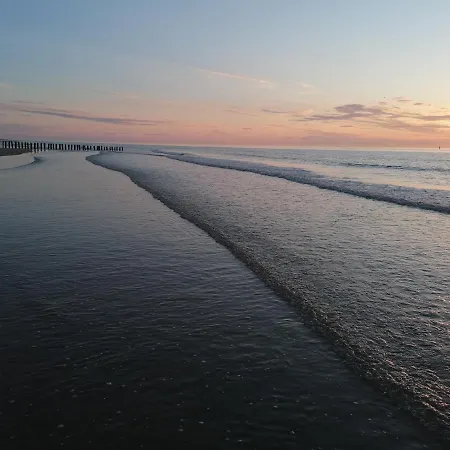Les Deux Vagues Frühstückspension Sangatte